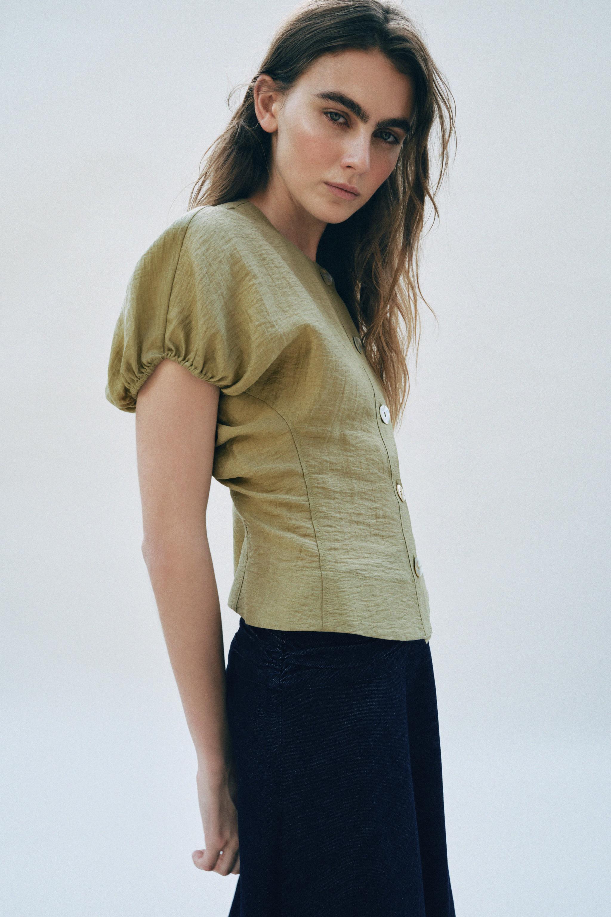 LINEN PUFF SLEEVE TOP